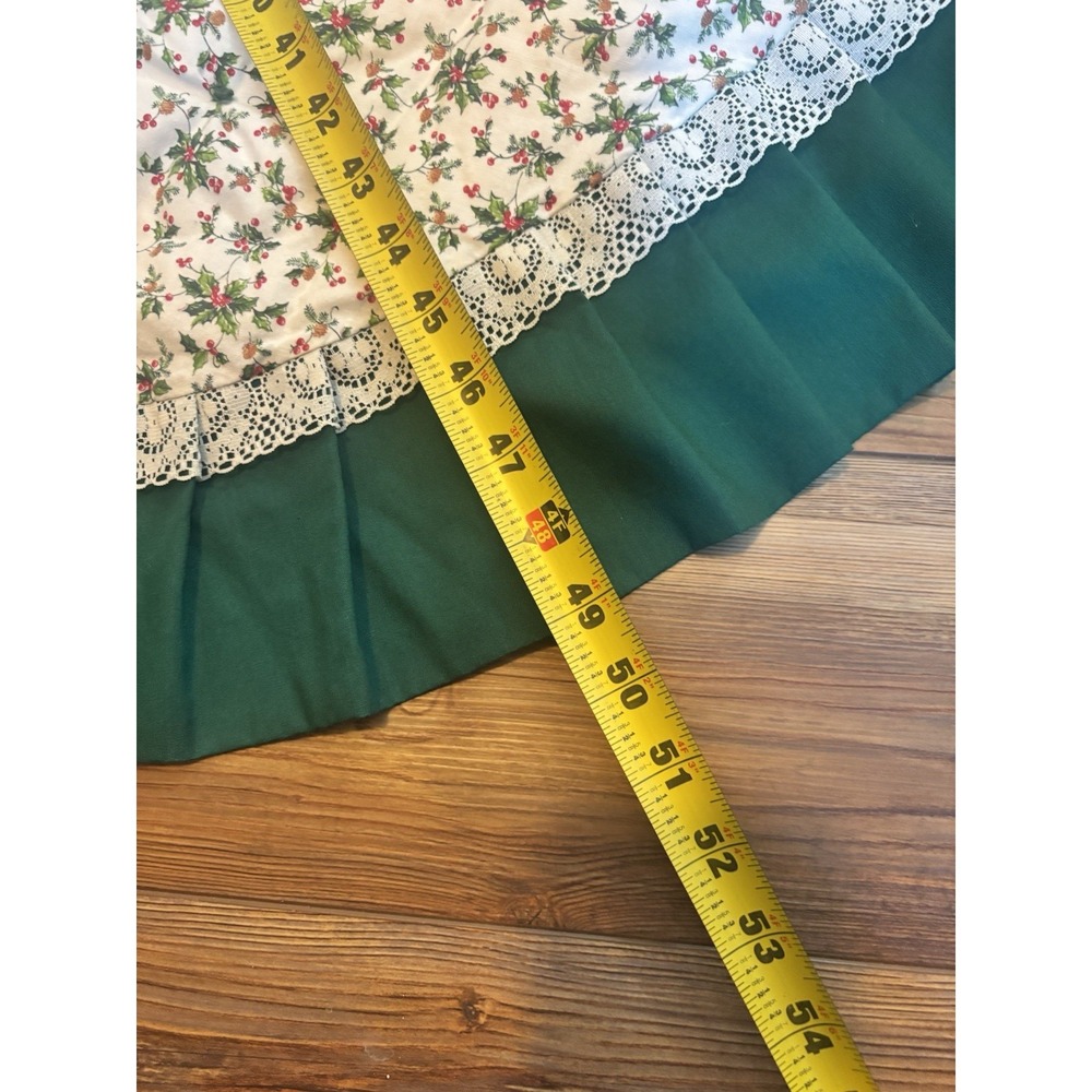 Christmas Tree Skirt Green 49" Machine & Hand Stitch Lace Homemade Vtg - Picture 5 of 7